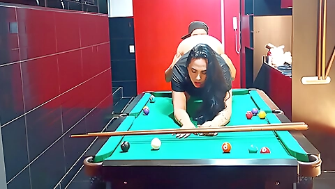 Jogando Sinuca No Motel Com A Transex Gostosa Do Sul