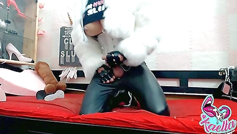 Super sexy blonde fucked on a hawt burnt kil