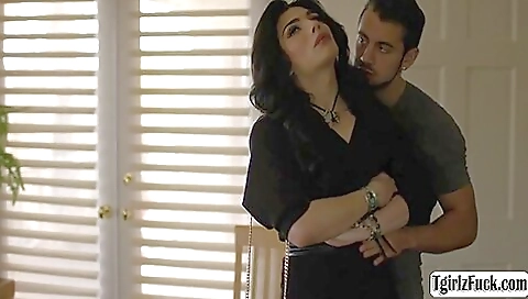 Smoking hot sex with sexy brunette